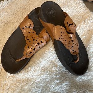 Fit flop sandals